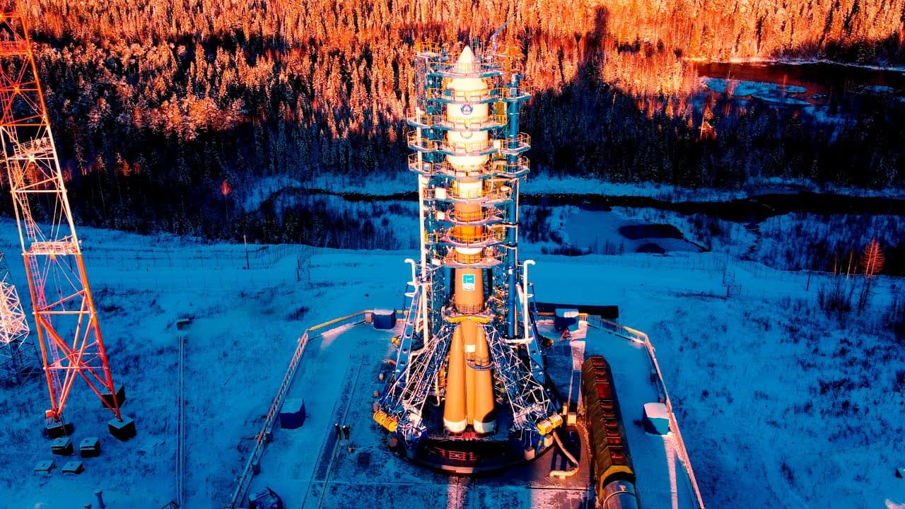 Пуск ракеты-носителя «Союз-2.1Б» с космодрома Плесецк