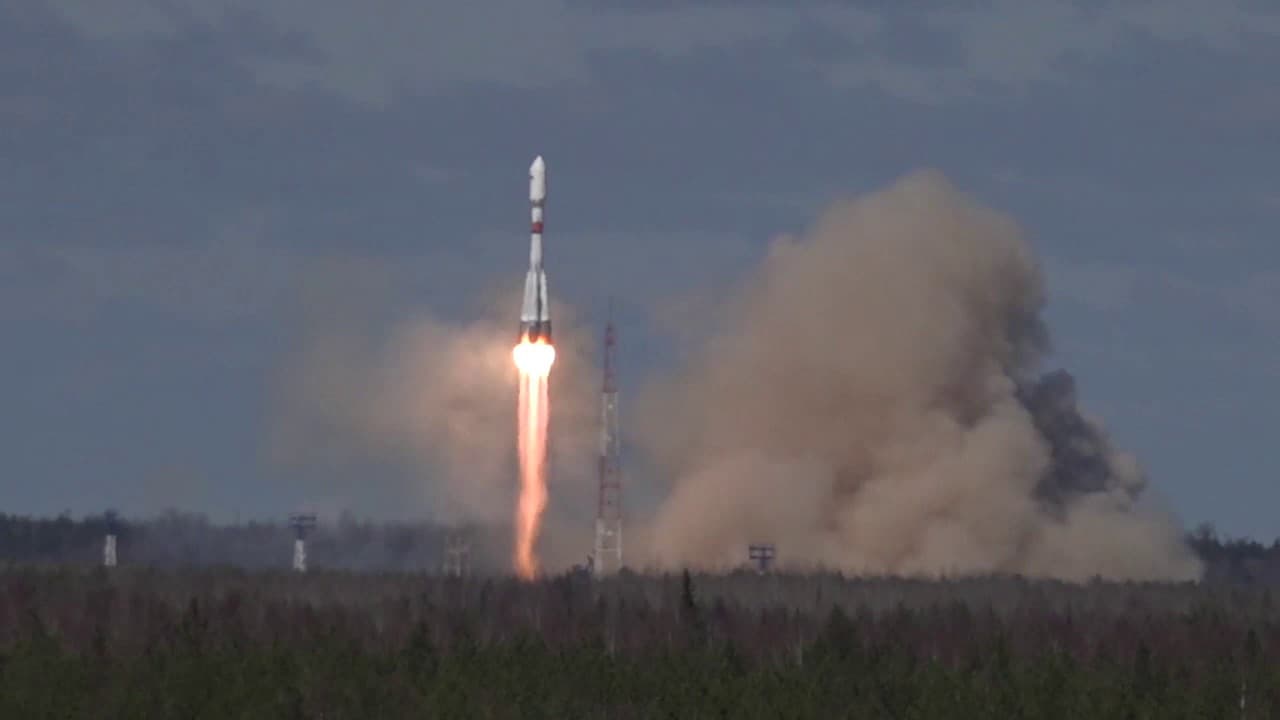 Запуск ракеты-носителя «Союз-2» с космодрома Плесецк